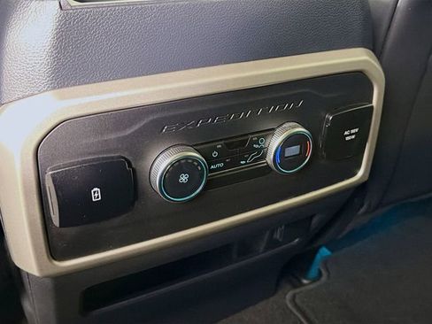 Used 2024 Ford Expedition XLT RWD image 25