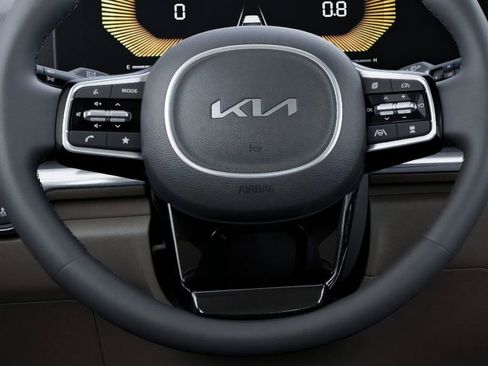 New 2026 Kia Carnival FWD image 22