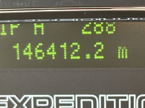 Used 2011 Ford Expedition XLT w/ 202A Rapid Spec Order Code image 28