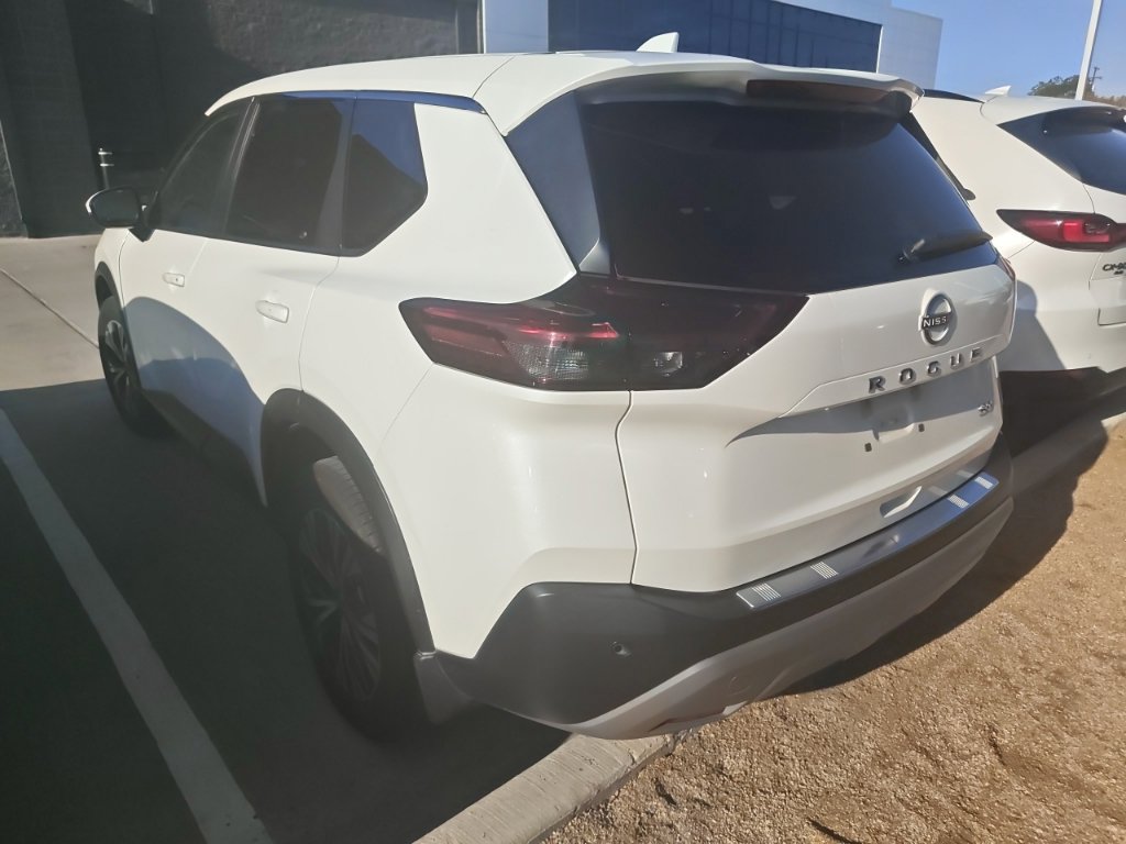 Used 2022 Nissan Rogue SV FWD image 4
