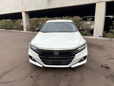 Used 2022 Honda Accord Sport image 3