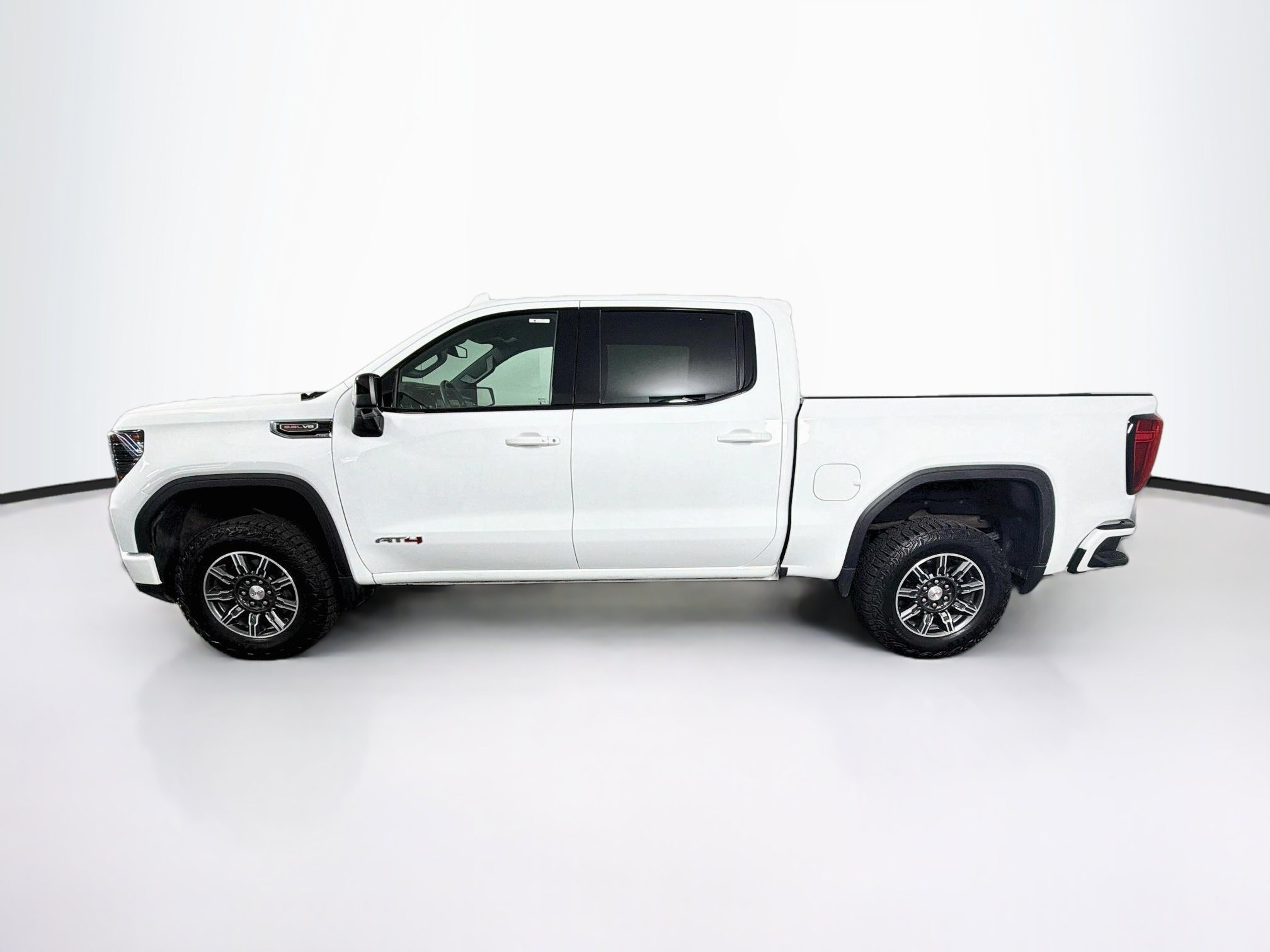 Used 2026 GMC Sierra 1500 AT4 AWD/4WD image 4