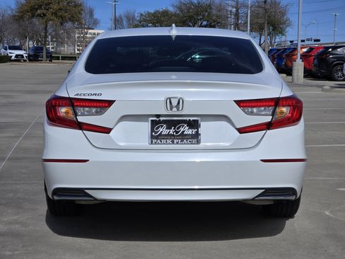 Used 2019 Honda Accord EX image 5