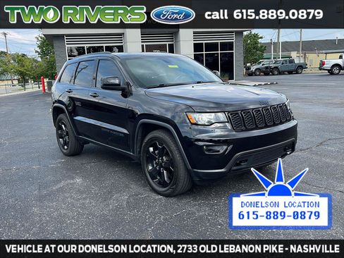 Used 2018 Jeep Grand Cherokee Laredo AWD/4WD image 2