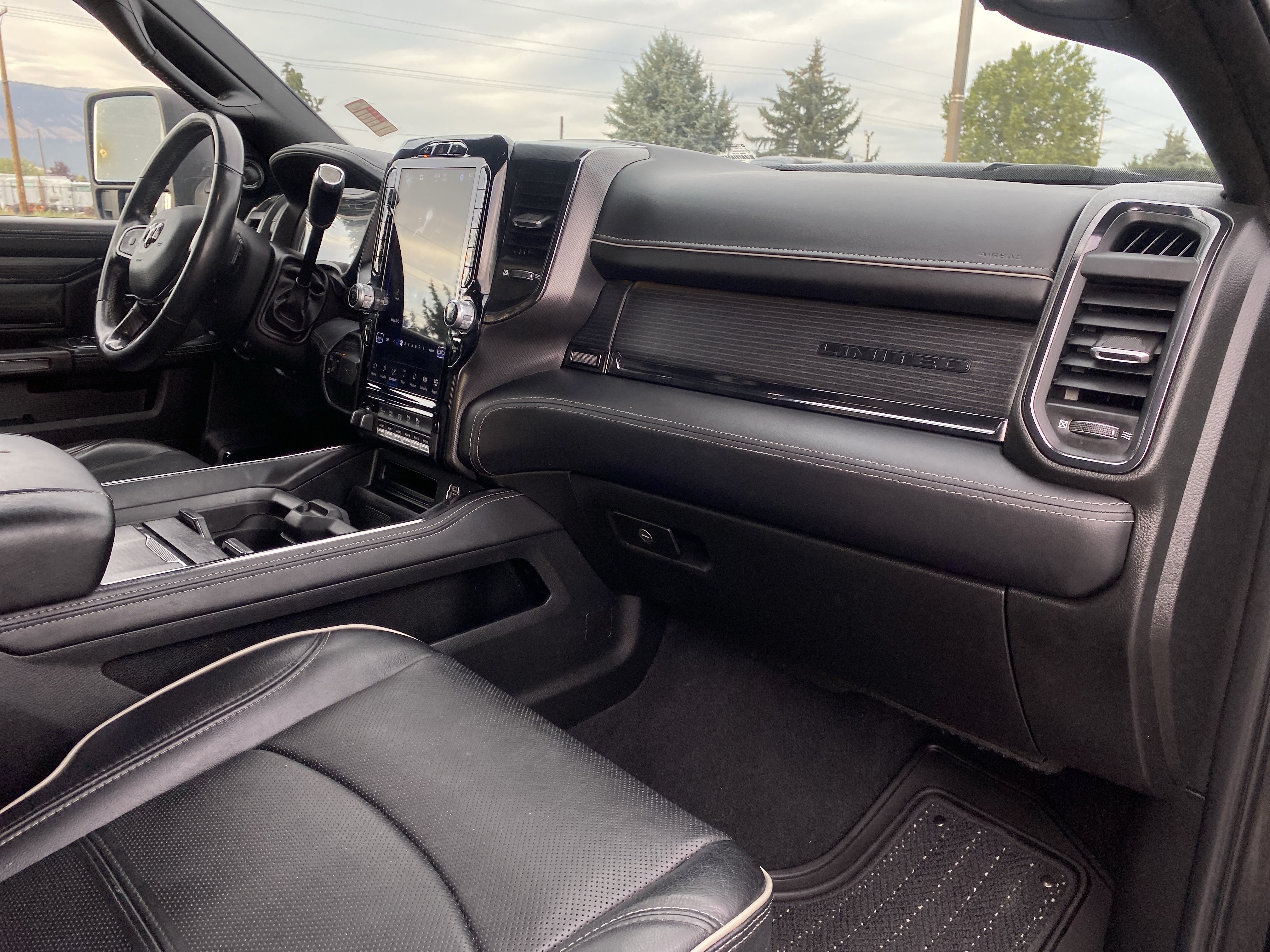 Used 2024 RAM 2500 Limited AWD/4WD image 33