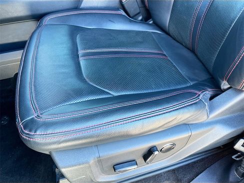 Used 2023 Ford Expedition Limited image 20