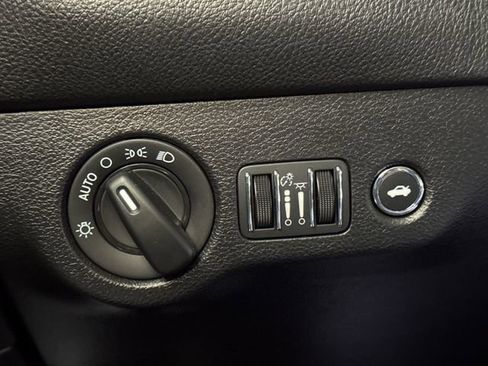 Used 2023 Dodge Challenger GT RWD image 35