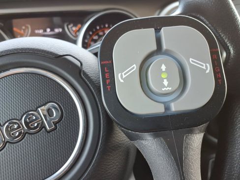Used 2019 Jeep Wrangler Sport AWD/4WD image 20