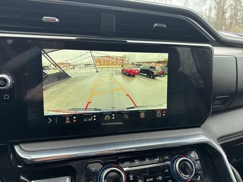 Used 2025 GMC Sierra 3500 Denali image 27