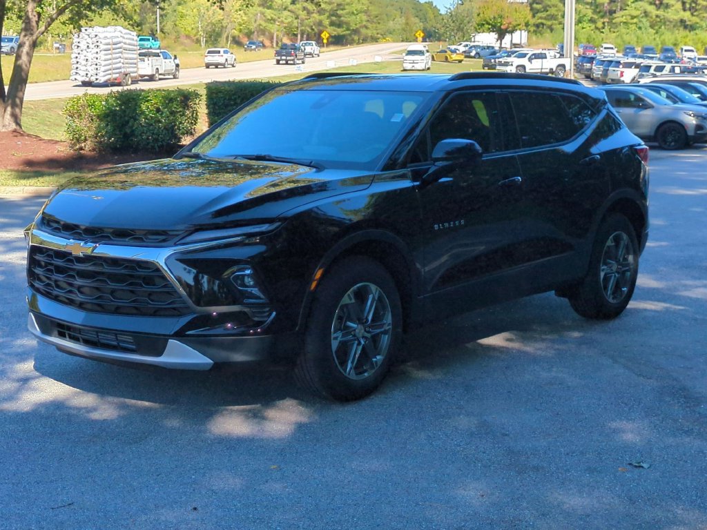 New 2026 Chevrolet Blazer LT w/ Convenience Package FWD image 9