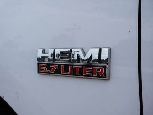 Used 2019 RAM 1500 Classic SLT AWD/4WD image 11