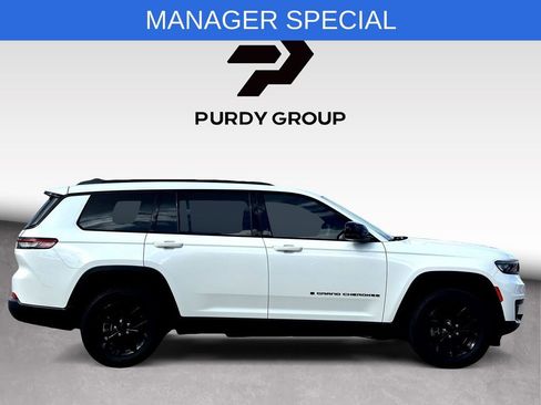 Used 2024 Jeep Grand Cherokee L Laredo AWD/4WD image 9