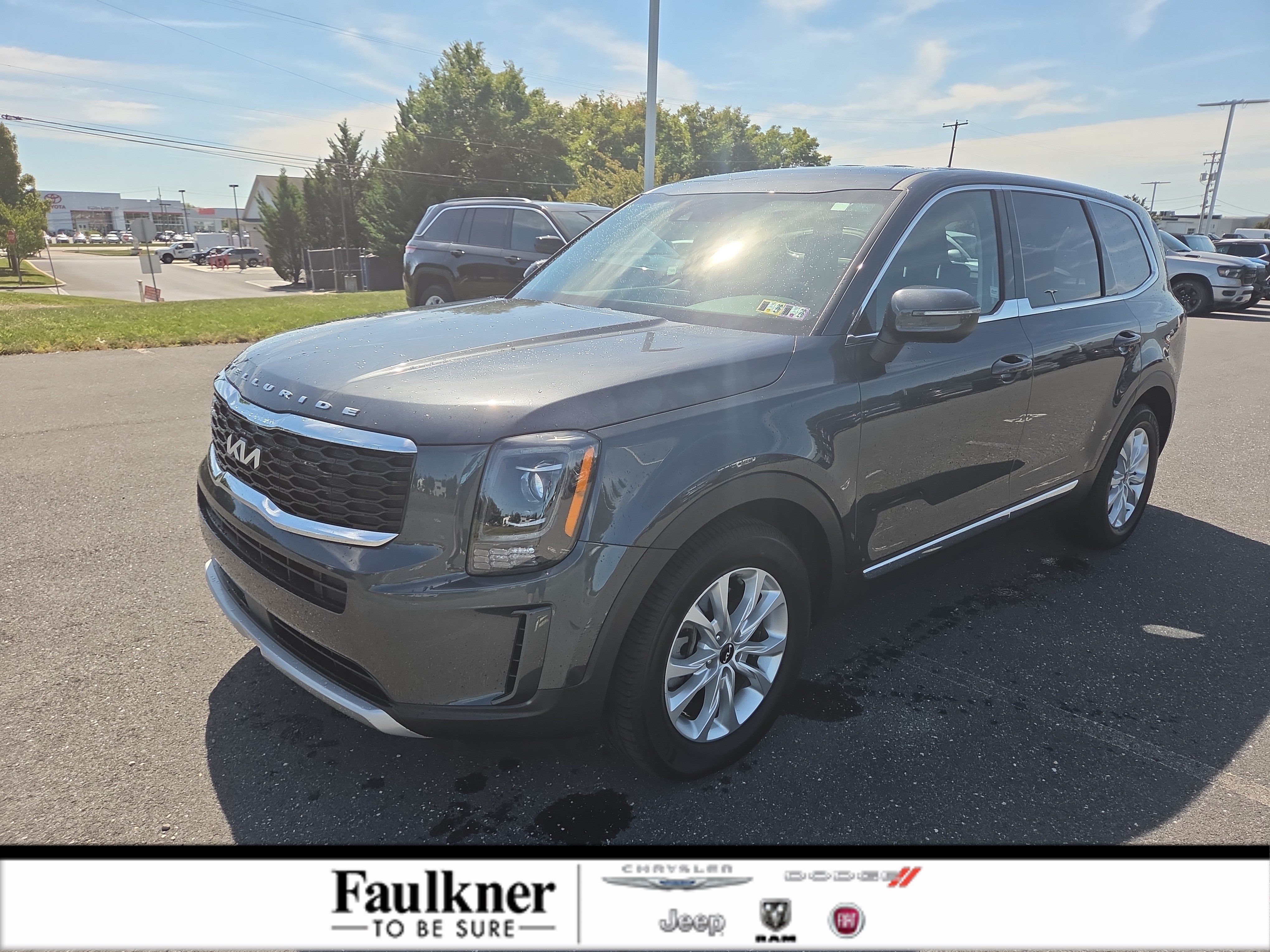 Used 2022 Kia Telluride LX AWD/4WD image 1