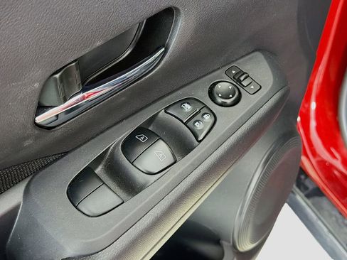 Used 2023 Nissan Kicks SV image 20