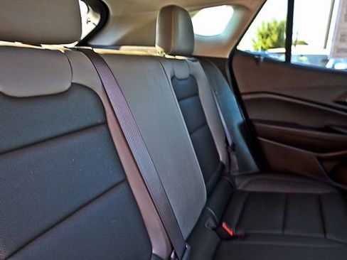 Used 2025 Chevrolet Trax ACTIV image 21