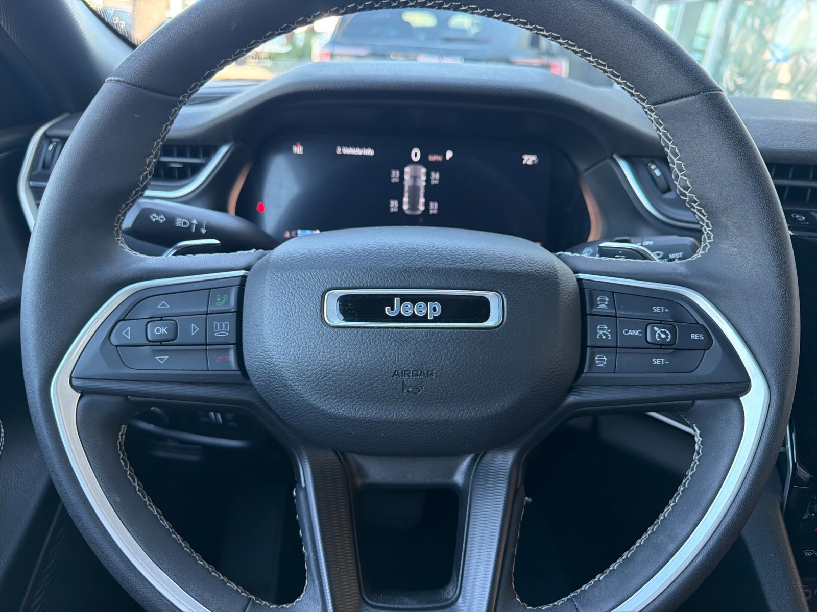 Used 2023 Jeep Grand Cherokee Altitude AWD/4WD image 26