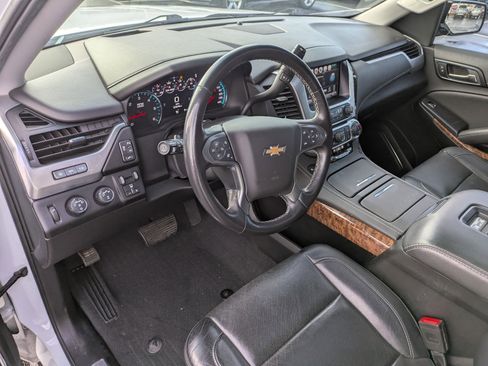Used 2020 Chevrolet Suburban Premier image 16