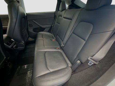 Used 2023 Tesla Model Y Long Range AWD/4WD image 13
