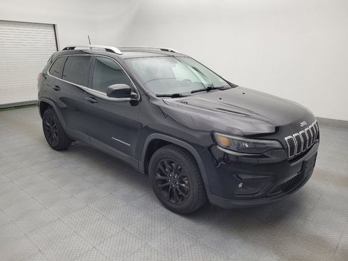 Used 2019 Jeep Cherokee Latitude w/ Popular Appearance Group FWD image 11