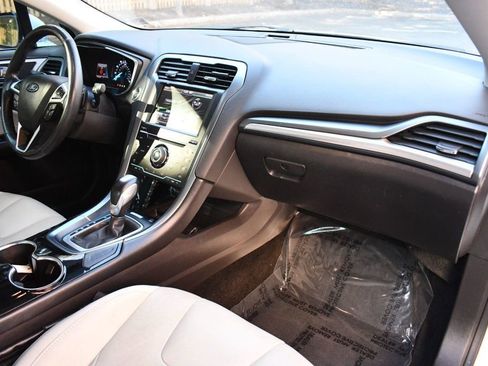 Used 2015 Ford Fusion Titanium image 27