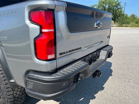 Used 2025 Chevrolet Silverado 2500 ZR2 w/ ZR2 Bison Edition AWD/4WD image 21