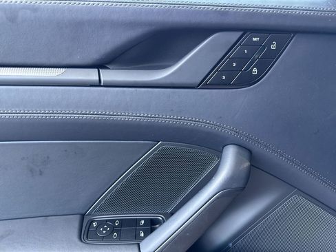 Used 2025 Porsche 911 Carrera image 17