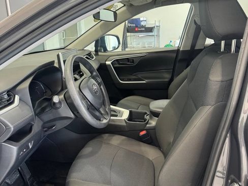 Used 2023 Toyota RAV4 LE AWD/4WD image 18