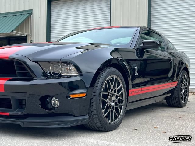Used 2013 Ford Mustang Shelby GT500 RWD image 25