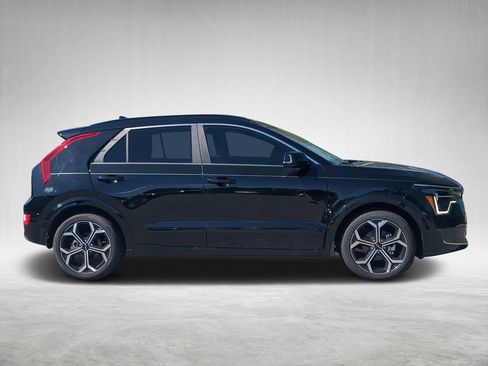 New 2025 Kia Niro EX Touring image 2
