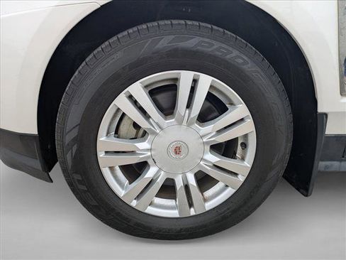 Used 2015 Cadillac SRX Luxury w/ Driver Awareness Package image 25