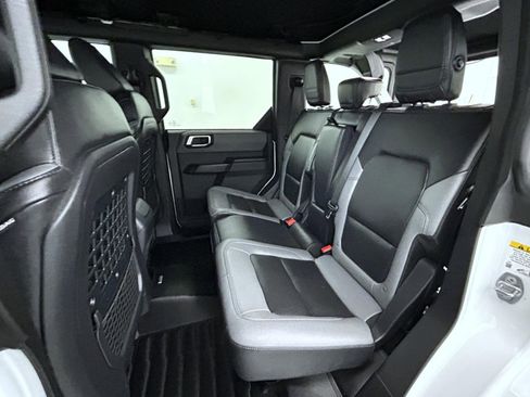 Used 2024 Ford Bronco Black Diamond AWD/4WD image 19
