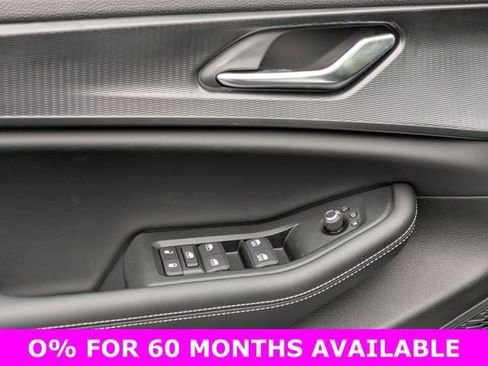 New 2025 Jeep Grand Cherokee Altitude image 13