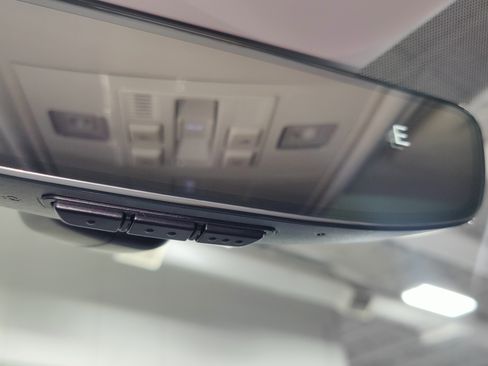 Used 2024 Volkswagen Taos SEL image 27