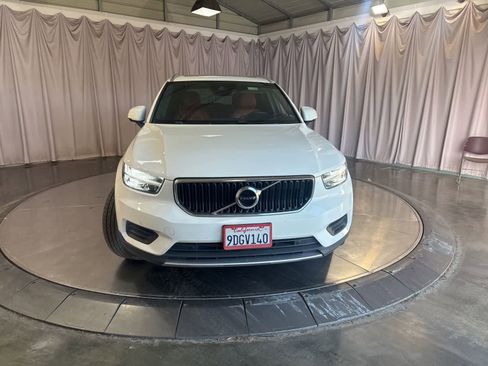 Used 2020 Volvo XC40 T5 Momentum AWD/4WD image 2