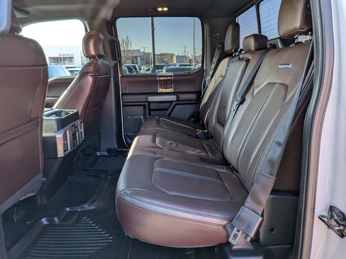 Used 2015 Ford F150 Platinum w/ Equipment Group 701A Luxury image 28