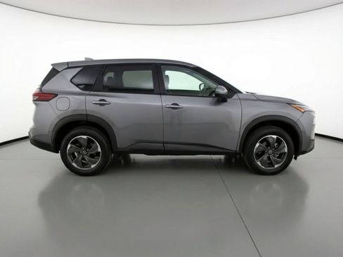 Used 2025 Nissan Rogue SV FWD image 11