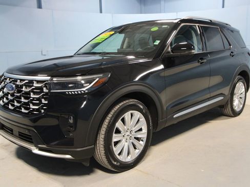 Used 2025 Ford Explorer Platinum w/ LUX Leather Package AWD/4WD image 28