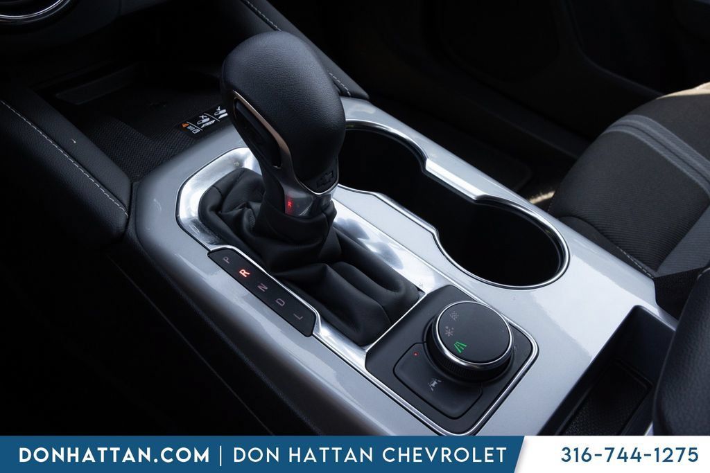New 2025 Chevrolet Blazer LT w/ Convenience Package FWD image 13