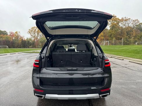 Used 2023 BMW X7 xDrive40i image 9