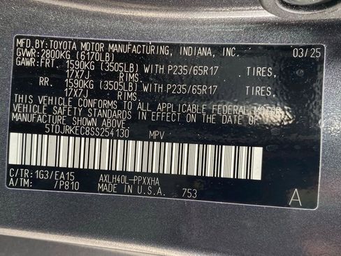 Used 2025 Toyota Sienna XLE image 24