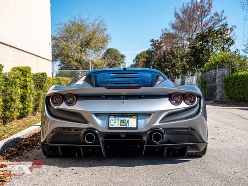 Used 2021 Ferrari F8 Tributo image 4