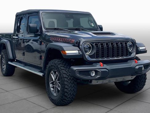 Used 2025 Jeep Gladiator Mojave AWD/4WD image 3