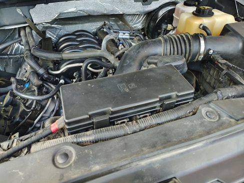 Used 2011 Ford F150 XLT w/ XLT Chrome Pkg image 27