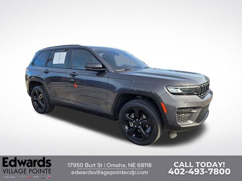 Used 2023 Jeep Grand Cherokee Altitude AWD/4WD image 1