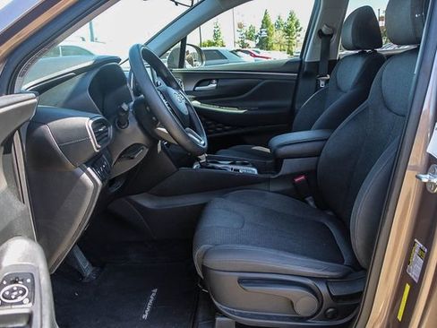Used 2019 Hyundai Santa Fe SE image 16