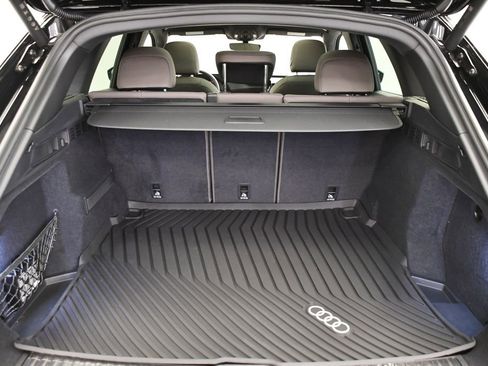 Used 2025 Audi Q5 Premium w/ Convenience Package AWD/4WD image 54