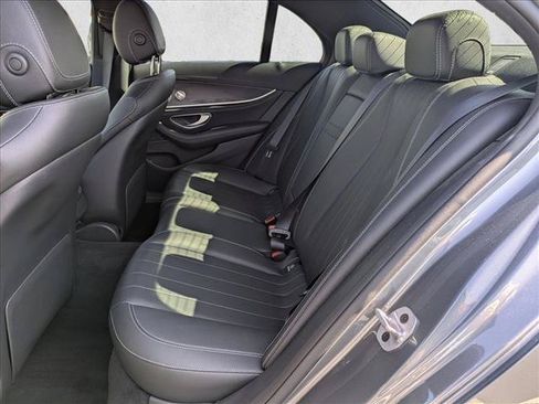 Used 2019 Mercedes-Benz E 300 image 19