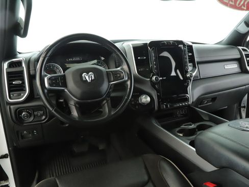 Used 2022 RAM 1500 Laramie AWD/4WD image 2
