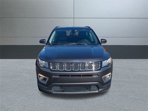 Certified 2019 Jeep Compass Limited image 9