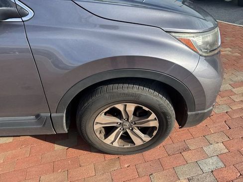 Used 2018 Honda CR-V LX image 17